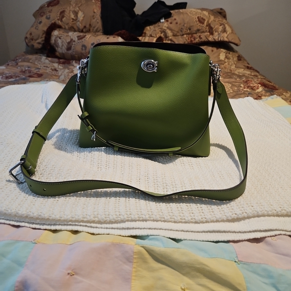 Coach Willow Dark Lime Green Leather Shoulder Bucket Bag